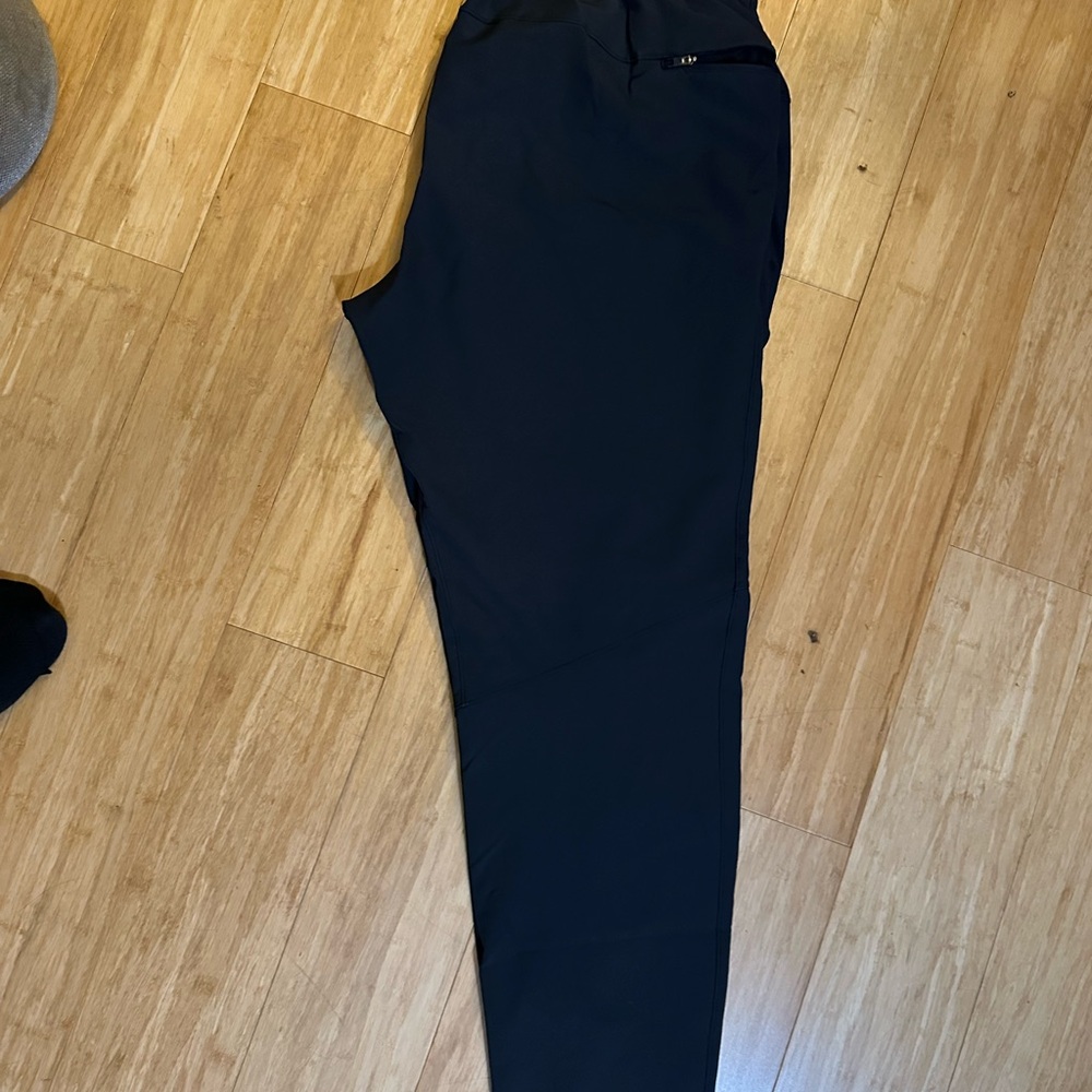 Men's Black lululemon pants
